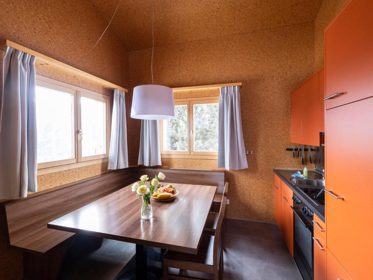 Holiday Home Komfort Aclas Maiensaess Resort-1 By Interhome Urmein Exterior photo